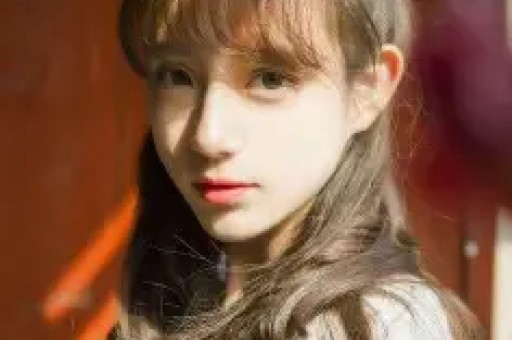 炸裂！司晓迪凌晨甩黑色吊带美照评论区从吃瓜到吐槽吵翻了天