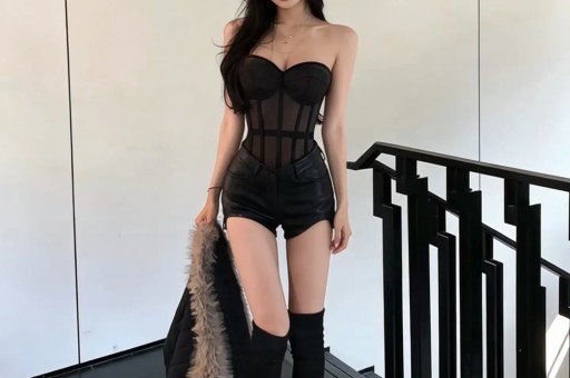 这届年轻人追热点、爱国货 2021年购物车里藏着“青年情绪”